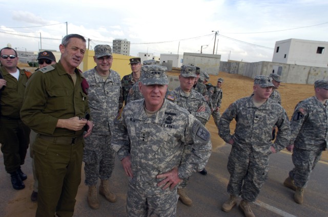 Guard Leaders Visit Israeli MOUT Site