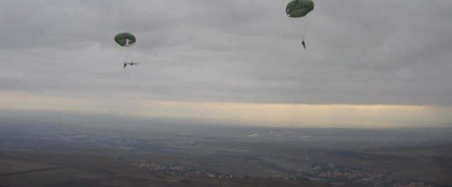 67th Forward Surgical Team Goes Airborne