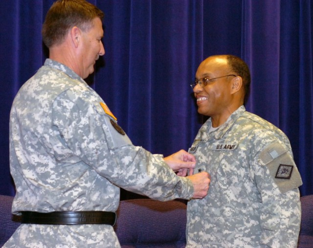 Arkansas Guard promotes first African-American general