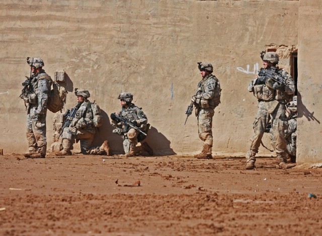 Cav Soldiers on the Wall