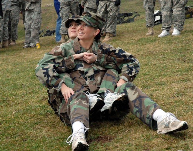 Baumholder Infantry Company gives Army spouses a taste of Soldier training