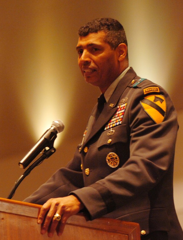 Soon-to-be-promoted Brig. Gen. Vincent K. Brooks of Alexandria, Va., commanding general of the 1st Cavalry Division, speaks to members of the Association of the United States Army's Central Texas - Ford Hood Chapter on the First Team's recent deploym...