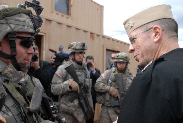Chairman Visits Carson Soldiers