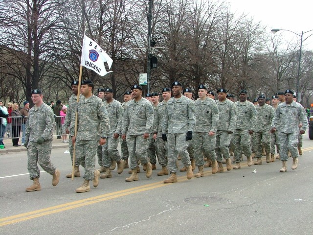 Illinois Soldiers march in Chicago&#039;s 53rd annual St. Patrick&#039;s Day parade