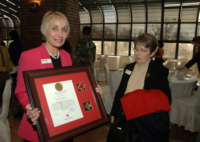 Yongsan Red Cross honors volunteers at annual ceremony