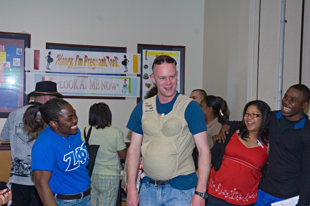 Yongsan parents gather to celebrate childbirth