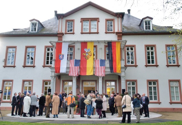 Hanau Bids Farewell to U.S. Army