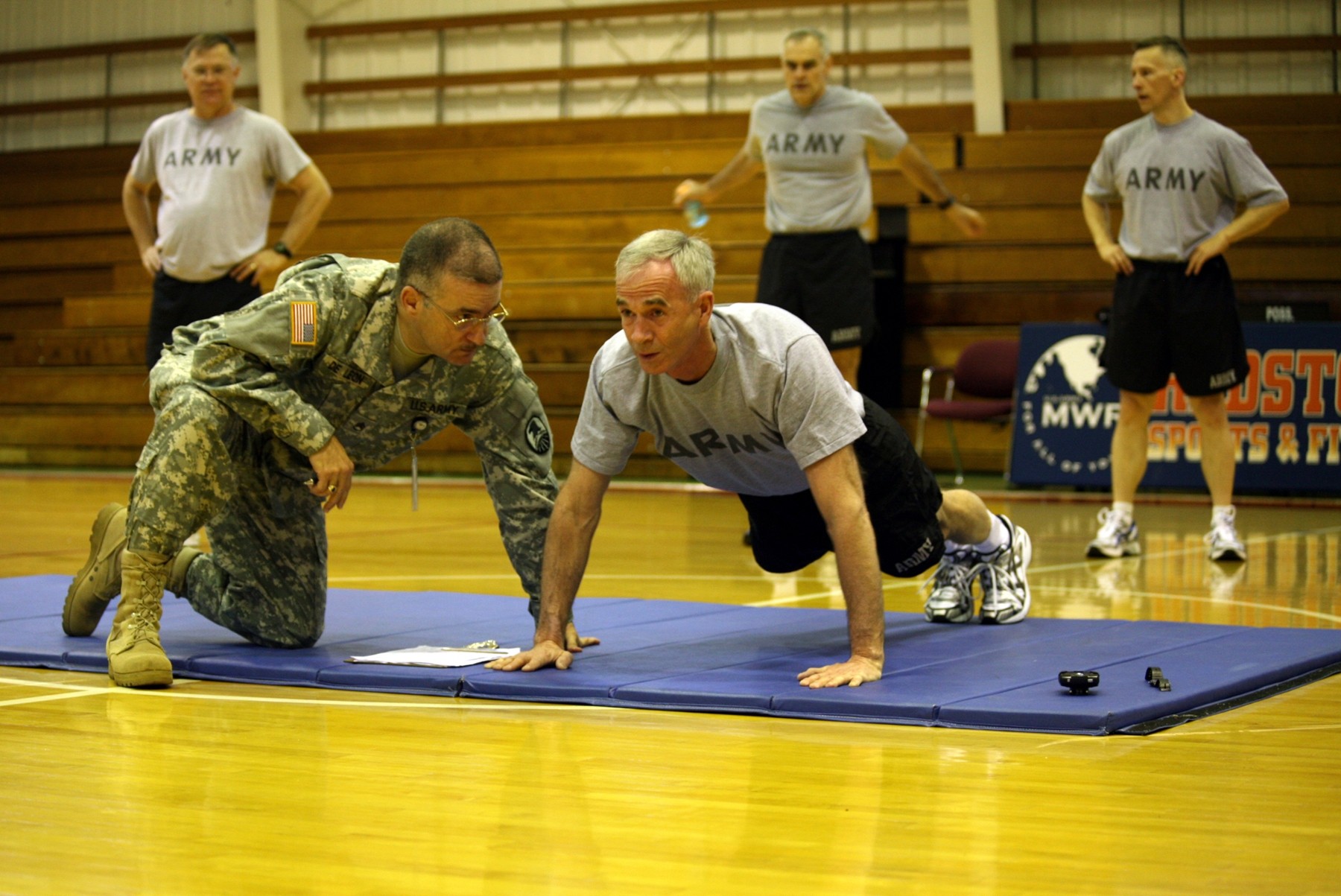 SMDC/ARSTRAT Soldiers complete PT test | Article | The United States Army