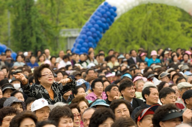 Yongsan residents celebrate ground-breaking
