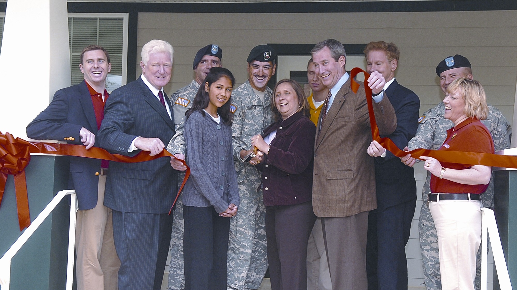 Fort Belvoir housing bats 1,000; Members of Congress, Military