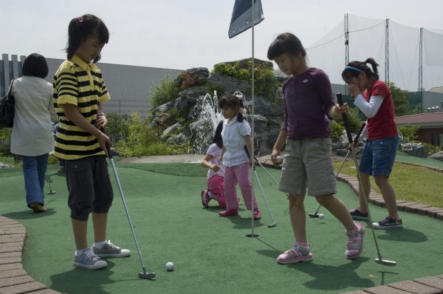 Korean orphanage children visit Yongsan Garrison