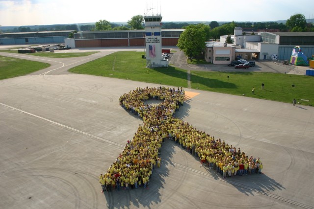 Ansbach Sets Record with Largest Yellow Ribbon Formation
