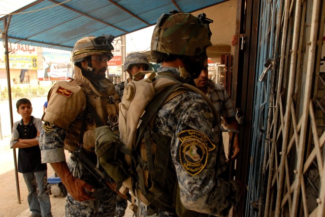 Combined Patrols Helping Iraqis Assume Baghdad Security