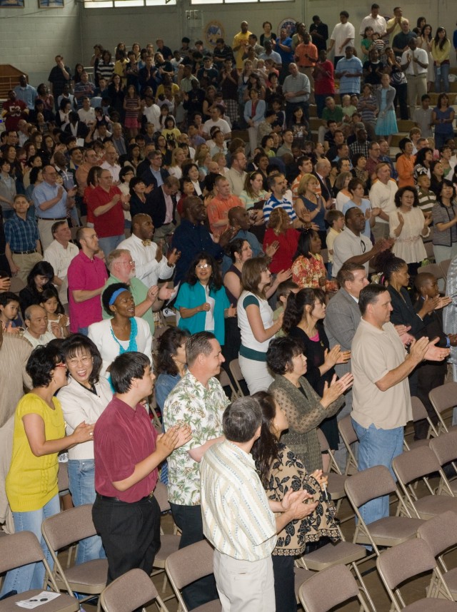 &#039;Super Sunday&#039; service brings together 1,000 worshippers