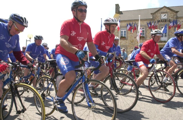 Cyclist Head to Patton Memoiral