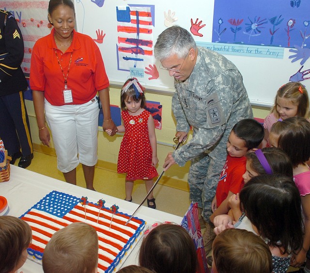 Army Chief of Staff Celebrates Army Birthday with Fort Belvoir children