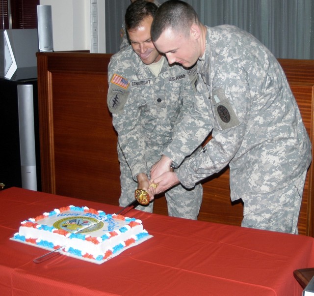Brussels Celebrates Army&#039;s Birthday