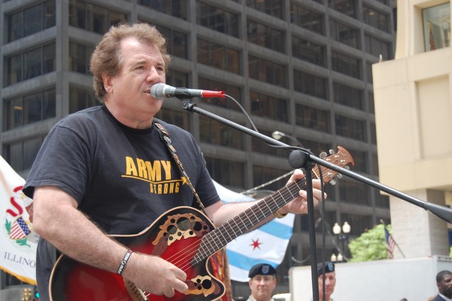 Chicago area resident, Joe Cantafio, performs at Chicago&#039;s Army Birthday celebration