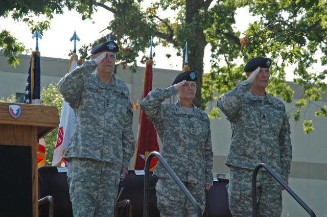 Lt. Gen. Dunwoody becomes AMC&#039;s new deputy commanding general