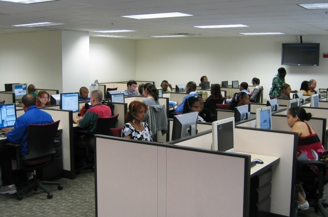 Army Knowledge Online (AKO) Opens New Call Center