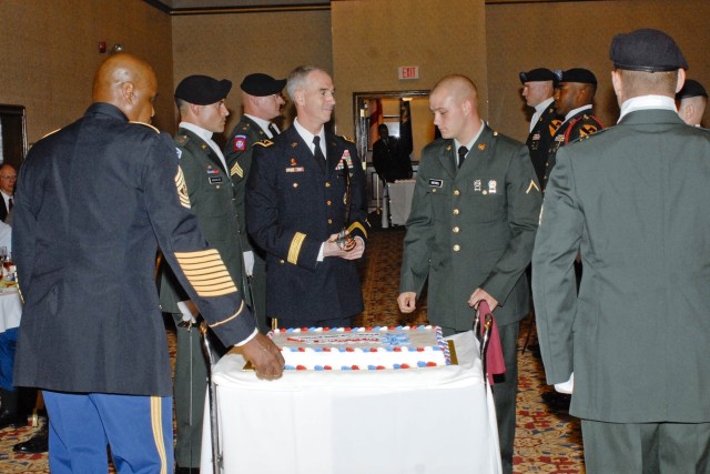 AUSA Huntsville/Redstone Chapter Celebrates Army Birthday