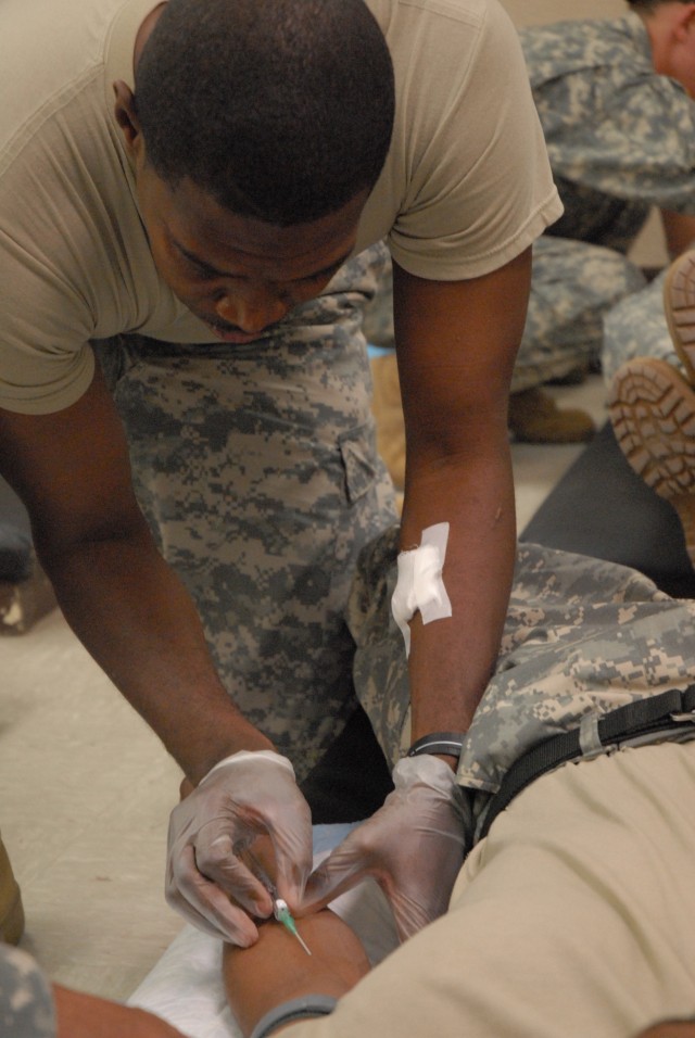 New Soldiers become combat lifesavers
