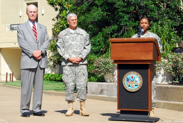 Enlistment marks 35th year of volunteer Army