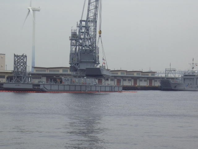 Barge Derrick Crane