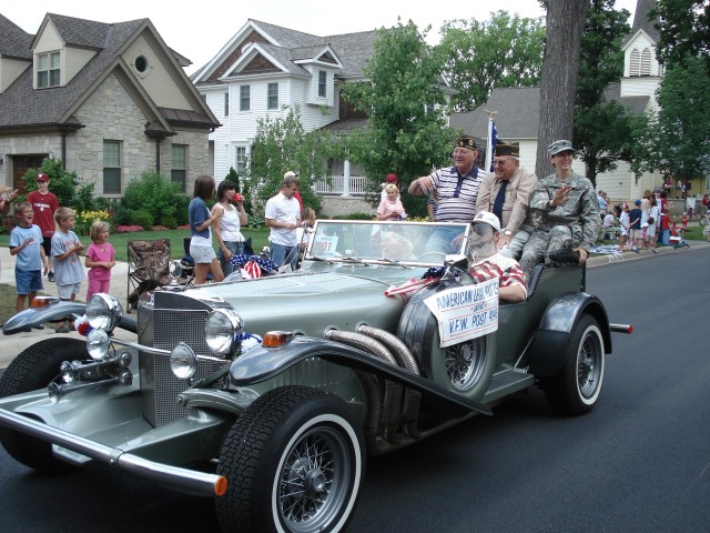 Staff Sgt. Healy helps celebrate Independence Day at Hinsdale Parade