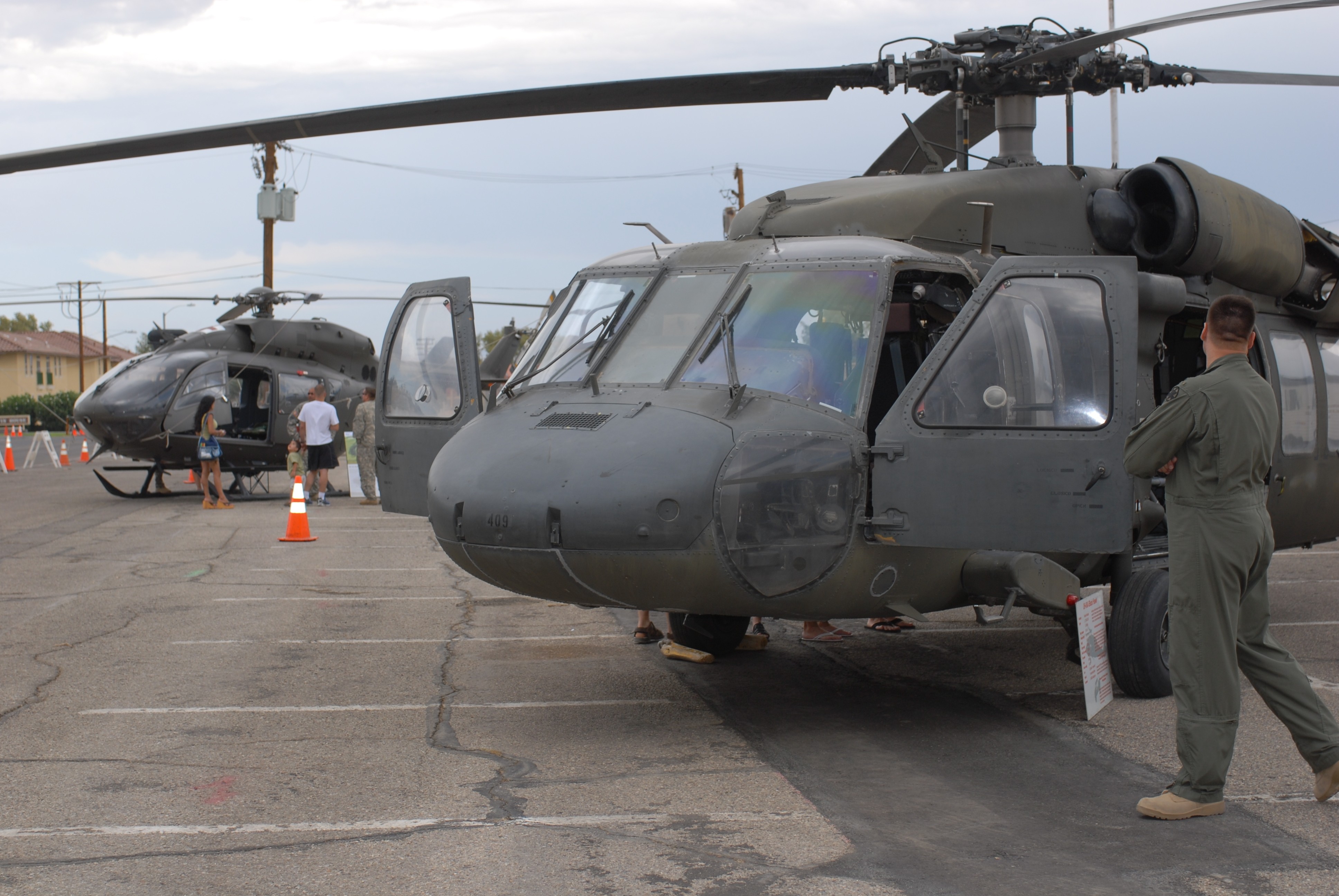 Fort Irwin, Calif., transforms desert into tropical isle | Article ...