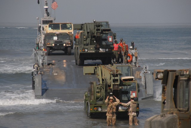 Soldiers, Sailors train &#039;over the shore&#039;