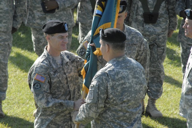 Post celebrates new commander&#039;s arrival -
