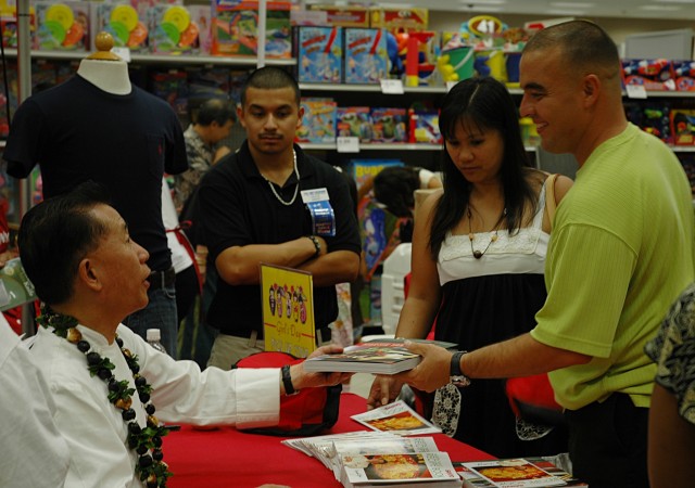 Martin Yan cooks up fun at NEX