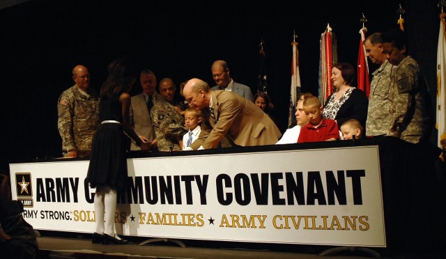 Army Community Covenant signing at Fort Leonard Wood