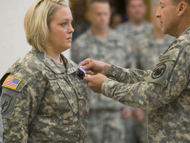 Civil Affairs Soldier earns Soldier&#039;s Medal