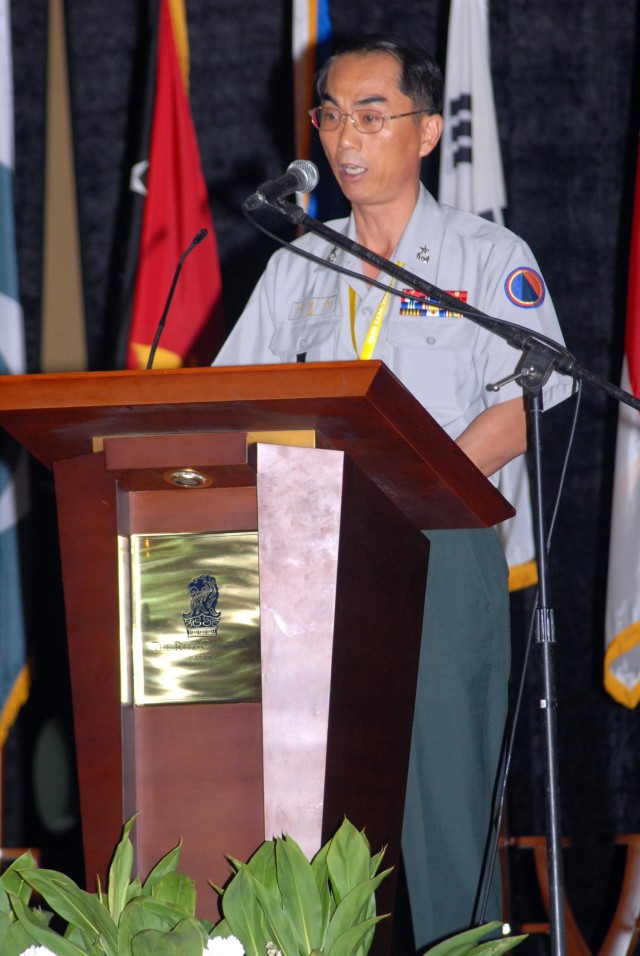 PAMS XXXII - Pacific Armies managment Seminar