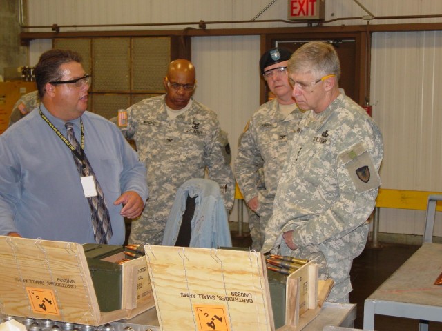 Gen. Griffin tour of CAAA
