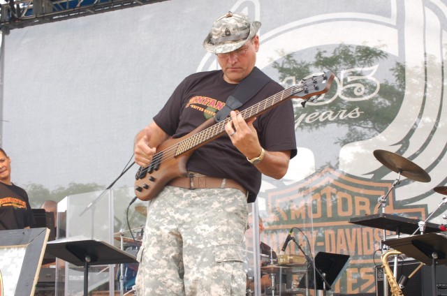 Big Red One Rocks at Harley&#039;s 105th