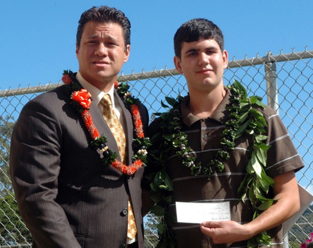 ROTC cadet receives Nainoa Hoe scholarship