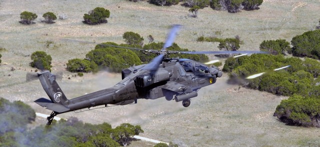 Apaches train at Fort Hood