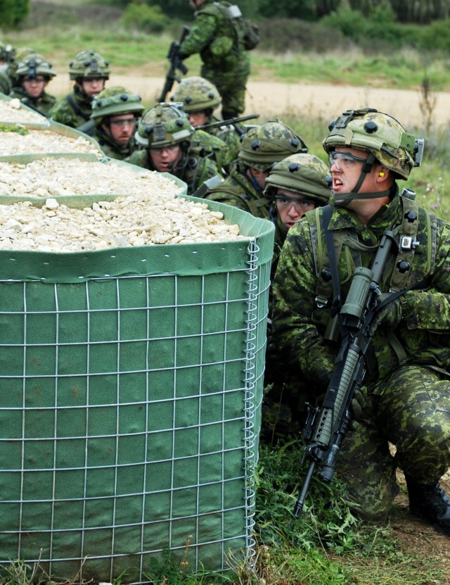 Canadians go live-fire at JMRC shoothouse