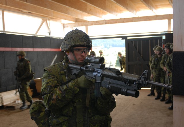 Canadian Soldier, U.S. Shoothouse