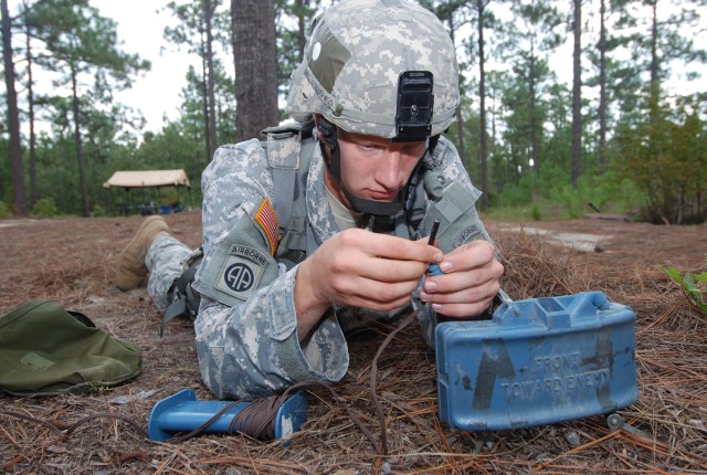 Paratroopers compete for the Expert Infantry Badge