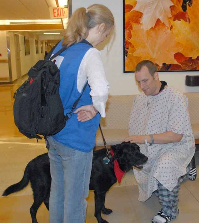 Patients make furry friends at Walter Reed