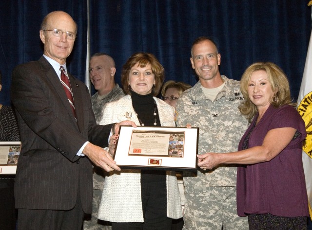 U.S. Army Garrison, Fort Hood, Texas, wins Quality of Life Award for Communications Excellence