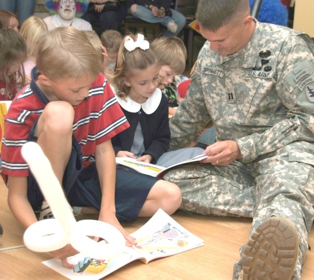 Soldiers, students part of record-setting reading event at Fort Carson
