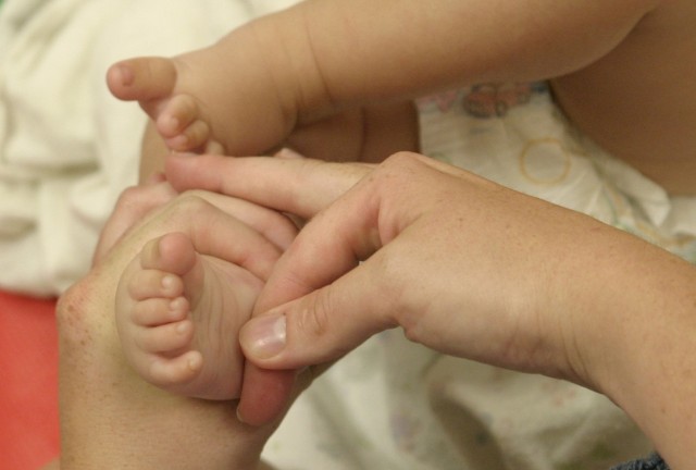 Baby massage stimulates bonding