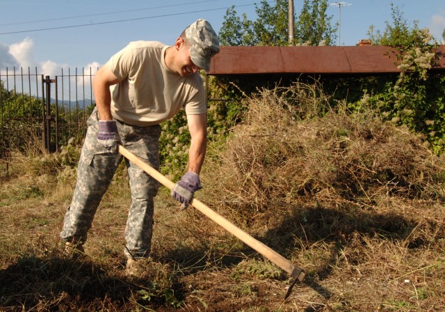 U.S. Army Europe medical Soldiers wrap up Joint Task Force-East participation with humanitarian projects in Bulgaria