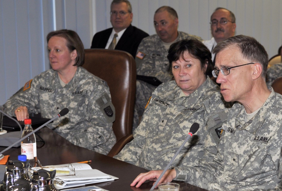 5th Signal Command hosts 'summit' to discuss future of signal projects ...