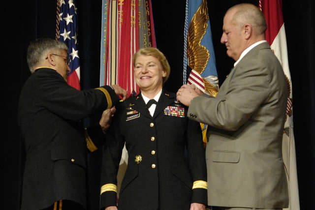 Dunwoody becomes first female four-star general